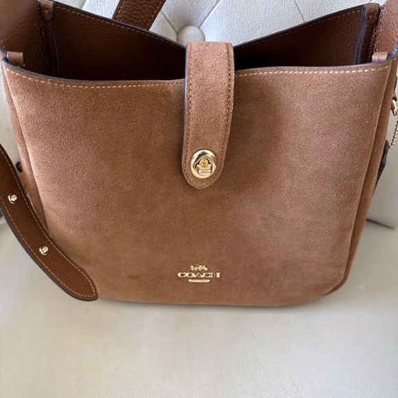 Coach Handbags - Coach Hadley Convertible Crossbody Bag NWt